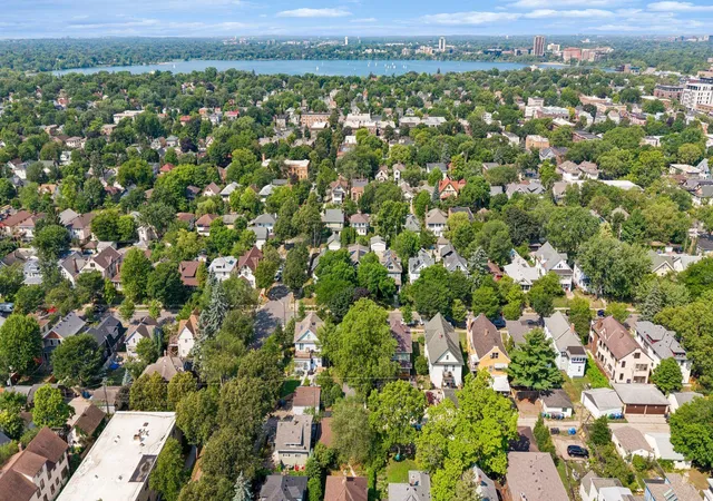Photo 3 of Sale Pending at 3248 Dupont Ave S, Minneapolis, MN 55408 | MLS# 7123552 | Listing updated on 2026-08-21
