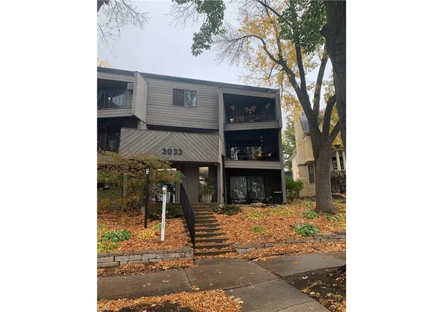 Photo 30 of Condo for sale at 3033 E Bde Maka Ska Pkwy #301, Minneapolis, MN 55408 | MLS# 7123564 | Listing updated on 2026-10-13