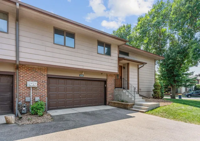 Photo 4 of Single family home for sale at 1525 Pheasantwood Trl, Northfield, MN 55057 | MLS# 7123578 | Listing updated on 2026-09-06