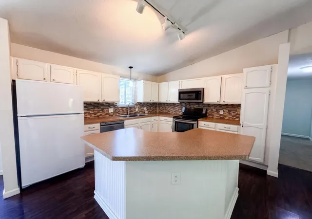 Photo 2 of Single family home for sale at 13802 Holyoke Path, Saint Paul, MN 55124 | MLS# 7123584 | Listing updated on 2026-09-17