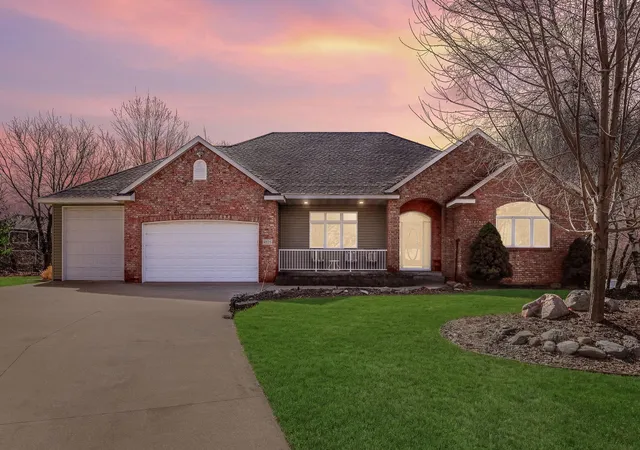 image of 4525 Alicia Dr, Inver Grove Heights, MN 55077 | MLS# 7123591