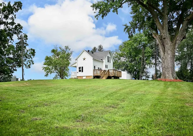 Photo 26 of Single family home for sale at 37000 Krage Dr, Winona, MN 55987 | MLS# 7123595 | Listing updated on 2026-09-01