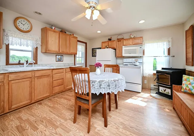 Photo 3 of Sale Pending at 37000 Krage Dr, Winona, MN 55987 | MLS# 7123595 | Listing updated on 2026-10-29