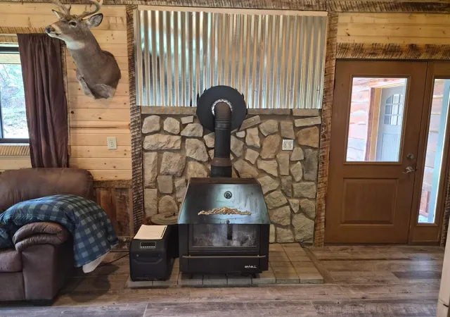 Photo 3 of Single family home for sale at 2101 County Rd 138, International Falls, MN 56649 | MLS# 7123602 | Listing updated on 2026-08-27