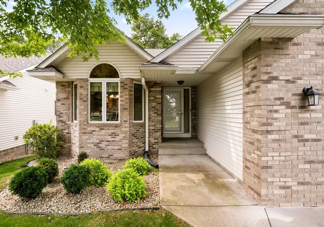 2nd image of 12554 Thrush St Nw, Minneapolis, MN 55448 | MLS# 7123615