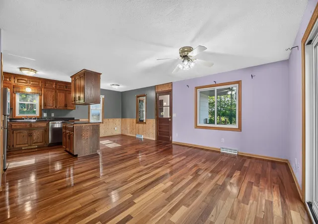 4th image of 49146 Amble Ave, Stanchfield, MN 55080 | MLS# 7123636