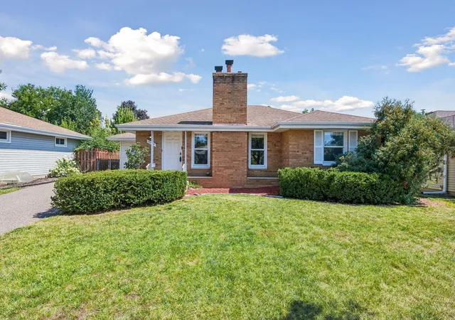 Photo 2 of Sale Pending at 7139 17th Ave S, Richfield, MN 55423 | MLS# 7123638 | Listing updated on 2026-09-19