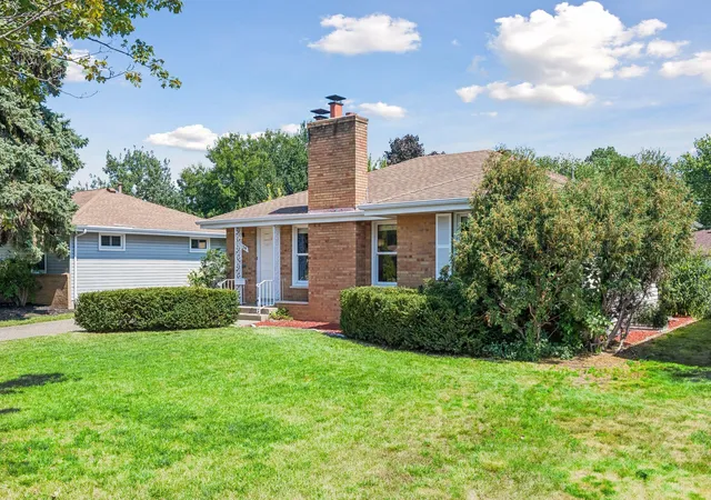 Photo 3 of Sale Pending at 7139 17th Ave S, Richfield, MN 55423 | MLS# 7123638 | Listing updated on 2026-09-19