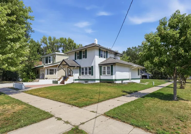 2nd image of 901 College St N, Fargo, ND 58102 | MLS# 7123644