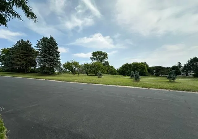 7th image of 8687 Ridgewind Rd, Eden Prairie, MN 55344 | MLS# 7123645