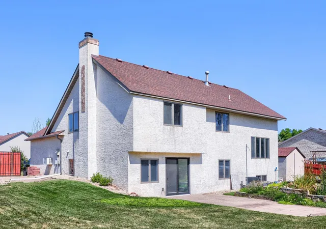 4th image of 3597 Gershwin Ct N, Saint Paul, MN 55128 | MLS# 7123660