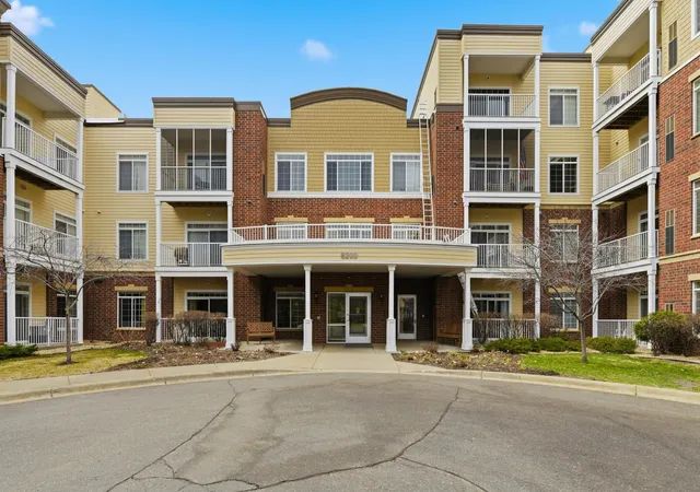 48th image of 8200 W 33rd St #310, Minneapolis, MN 55426 | MLS# 7123661