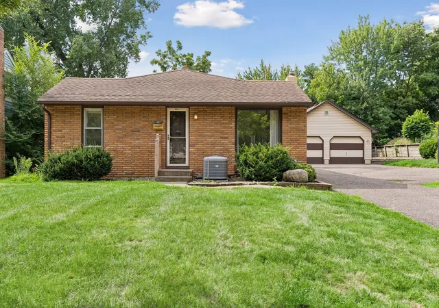1st image of 96 Orange Ave W, Saint Paul, MN 55117 | MLS# 7123686