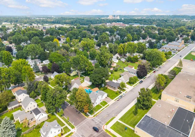 Photo 2 of Single family home for sale at 802 Center St, North Mankato, MN 56003 | MLS# 7123690 | Listing updated on 2026-09-03
