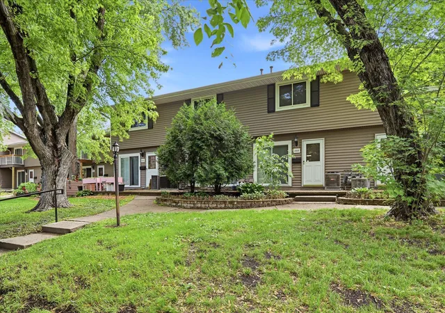 22nd image of 2325 Hampshire Ave S, Minneapolis, MN 55426 | MLS# 7123695