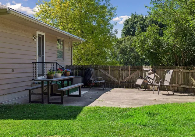 Photo 41 of Single family home for sale at 2704 Shawnee Ln, Burnsville, MN 55337 | MLS# 7123696 | Listing updated on 2026-08-28