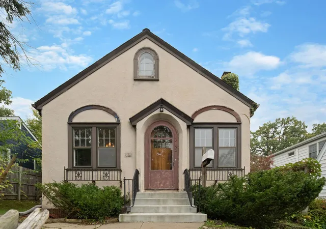 Photo 3 of Sale Pending at 3152 Webster Ave S, Minneapolis, MN 55416 | MLS# 7123700 | Listing updated on 2026-10-13