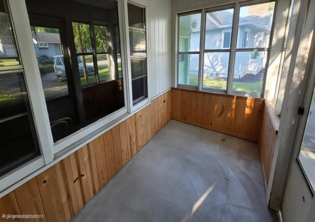 3rd image of 102 Riverview Blvd, International Falls, MN 56649 | MLS# 7123701