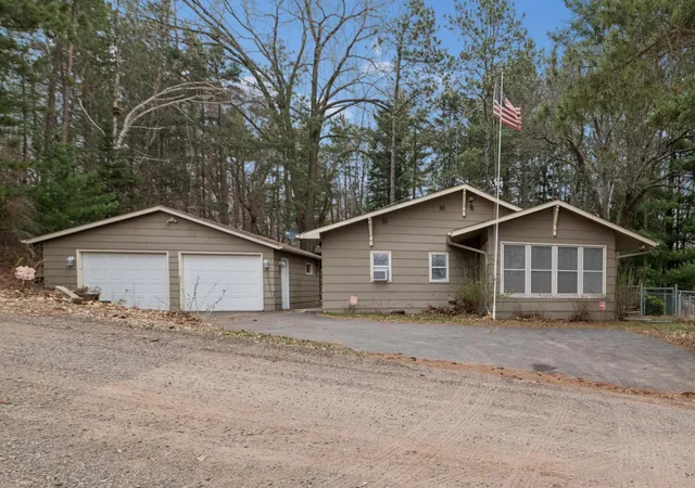 2nd image of 2108 Peninsula Dr, Mora, MN 55051 | MLS# 7123710