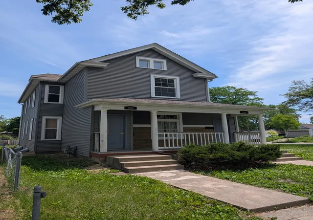 Photo 2 of Sale Pending at 804 Oliver Ave N, Minneapolis, MN 55411 | MLS# 7123726 | Listing updated on 2026-09-04