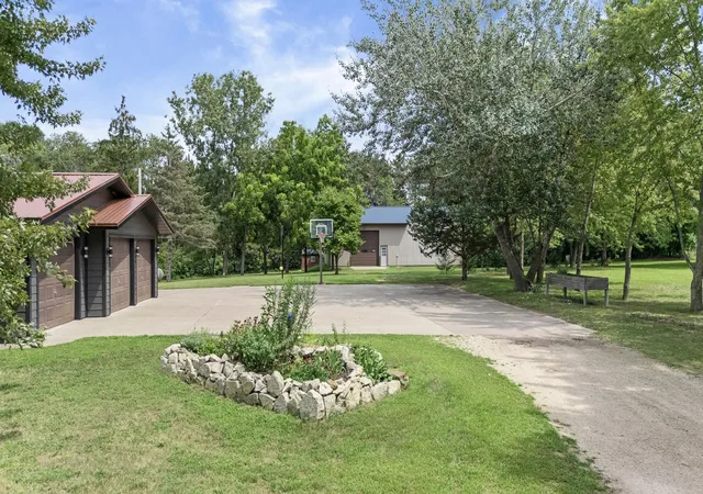 Photo 4 of Single family home for sale at N15648 W Prairie Rd, Trempealeau, WI 54661 | MLS# 7123739 | Listing updated on 2026-10-02