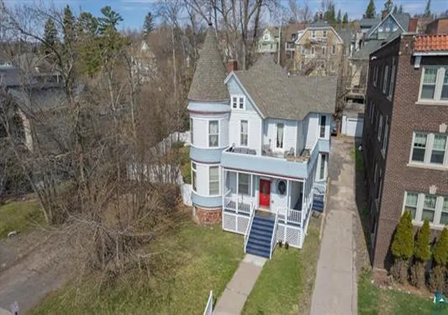 2nd image of 1727 E Superior St, Duluth, MN 55812 | MLS# 7123750