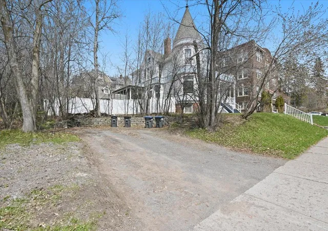 45th image of 1727 E Superior St, Duluth, MN 55812 | MLS# 7123750