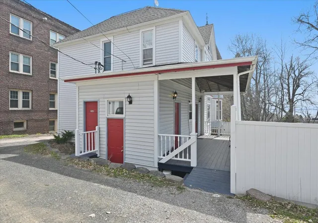 5th image of 1727 E Superior St, Duluth, MN 55812