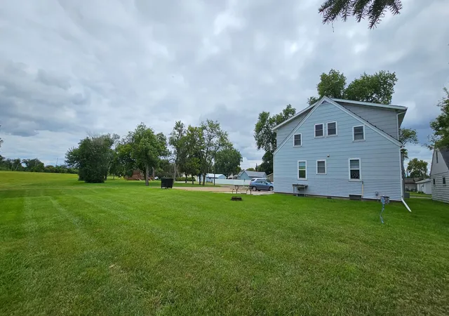 Photo 2 of Multi family home for sale at 104 5th Avenue S, Wahpeton, ND 58075 | MLS# 7123764 | Listing updated on 2026-09-04