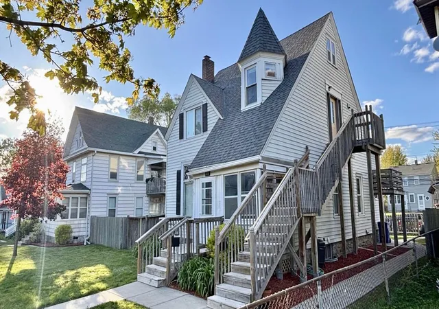 Photo 1 of Sale Pending at 1113 Minnehaha Ave E, Saint Paul, MN 55106 | MLS# 7123772 | Listing updated on 2026-09-02