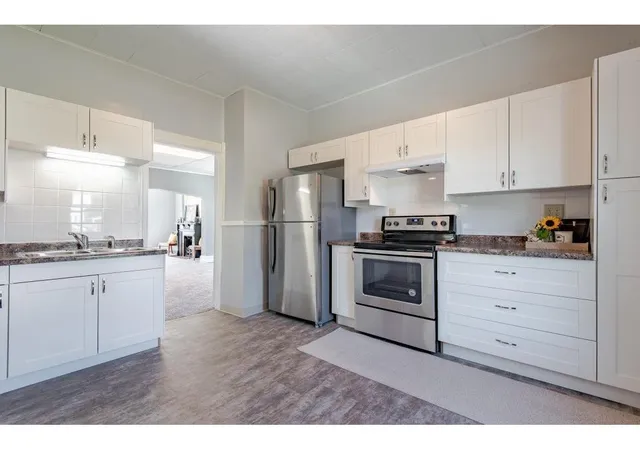 Photo 2 of Sale Pending at 1113 Minnehaha Ave E, Saint Paul, MN 55106 | MLS# 7123772 | Listing updated on 2026-09-02