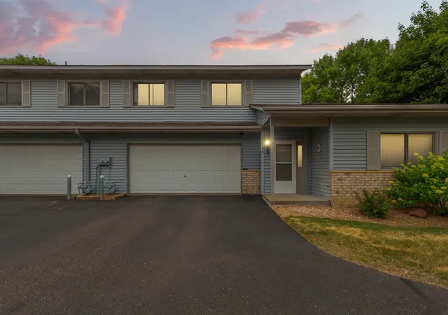2nd image of 1154 Aston Cir, Burnsville, MN 55337 | MLS# 7123786