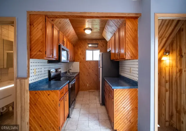 Photo 2 of Single family home for sale at 1212 6th Avenue Se, Rochester, MN 55904 | MLS# 7123791 | Listing updated on 2026-09-01