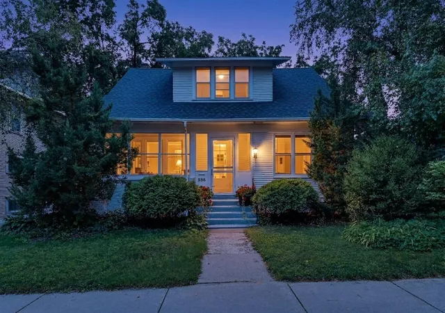 2nd image of 526 6th St Sw, Rochester, MN 55902 | MLS# 7123814