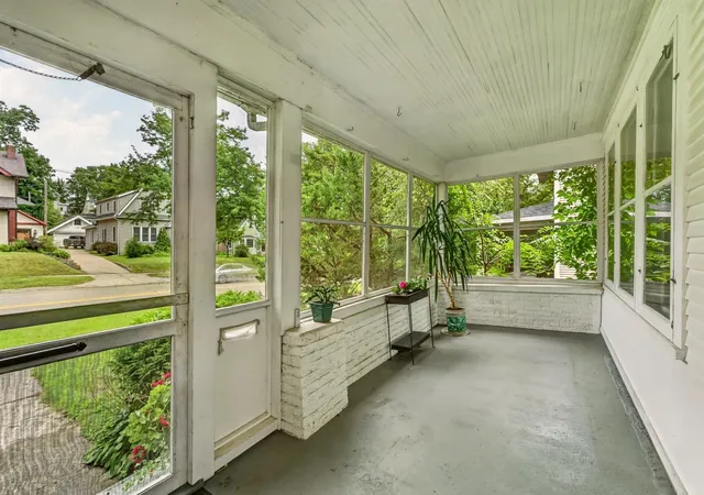 Photo 3 of Single family home for sale at 526 6th Street Sw, Rochester, MN 55902 | MLS# 7123814 | Listing updated on 2026-08-28
