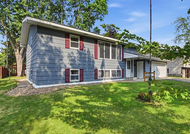 3rd image of 967 6Th Ave N, Sauk Rapids, MN 56379 | MLS# 7123818