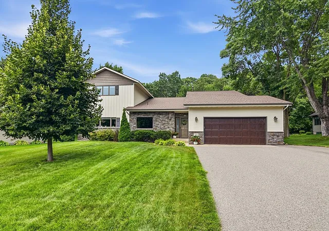 1st image of 919 Parkview Ln, Sartell, MN 56377 | MLS# 7123819