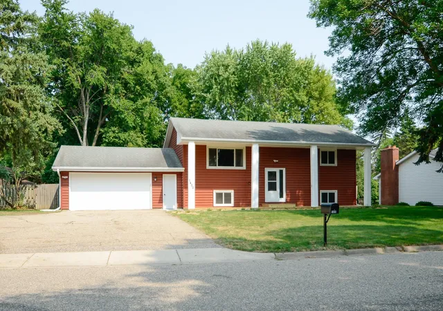 1st image of 1400 Viking Dr, Buffalo, MN 55313 | MLS# 7123827