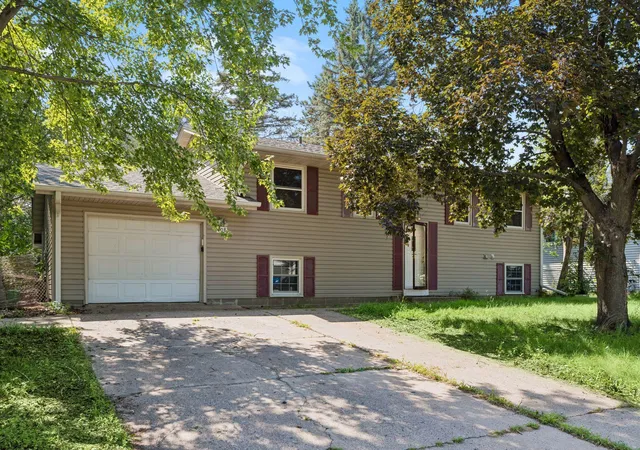 2nd image of 408 117th Ave Nw, Minneapolis, MN 55448 | MLS# 7123829