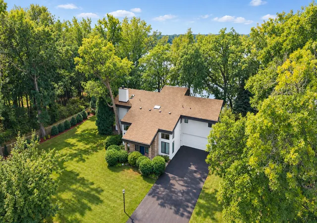 Photo 3 of Single family home for sale at 5605 Evergreen Ln N, Plymouth, MN 55442 | MLS# 7123845 | Listing updated on 2026-10-18