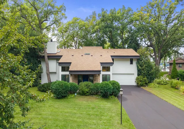 Photo 3 of Single family home for sale at 5605 Evergreen Ln N, Plymouth, MN 55442 | MLS# 7123845 | Listing updated on 2026-09-17
