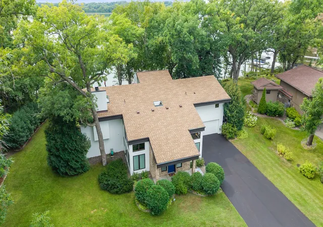 Photo 4 of Single family home for sale at 5605 Evergreen Ln N, Plymouth, MN 55442 | MLS# 7123845 | Listing updated on 2026-09-17