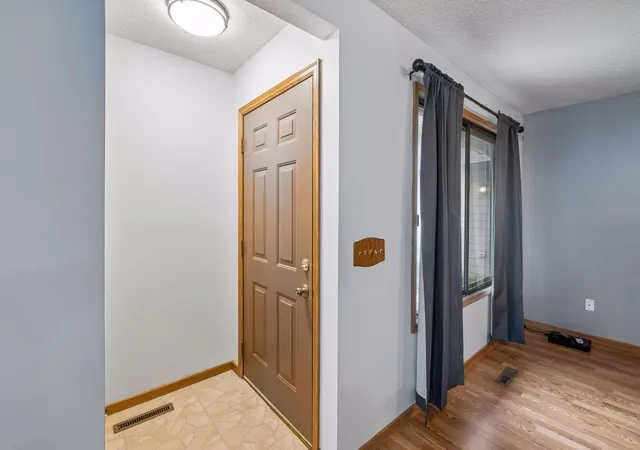 Photo 3 of Single family home for sale at 14324 Glenda Dr, Saint Paul, MN 55124 | MLS# 7123879 | Listing updated on 2026-10-02