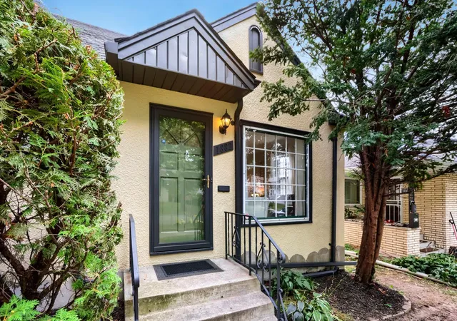 2nd image of 1882 Hawthorne Ave E, Saint Paul, MN 55119 | MLS# 7123885