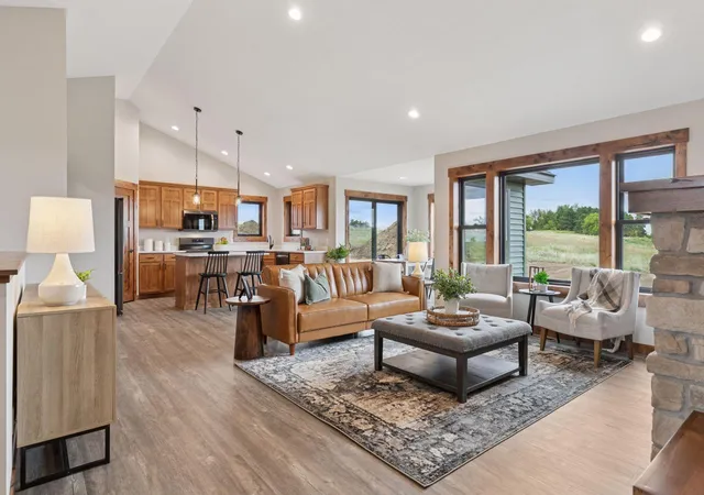 2nd image of 238 Eagle Ridge Dr, Roberts, WI 54023 | MLS# 7123899