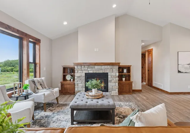 4th image of 238 Eagle Ridge Dr, Roberts, WI 54023 | MLS# 7123899