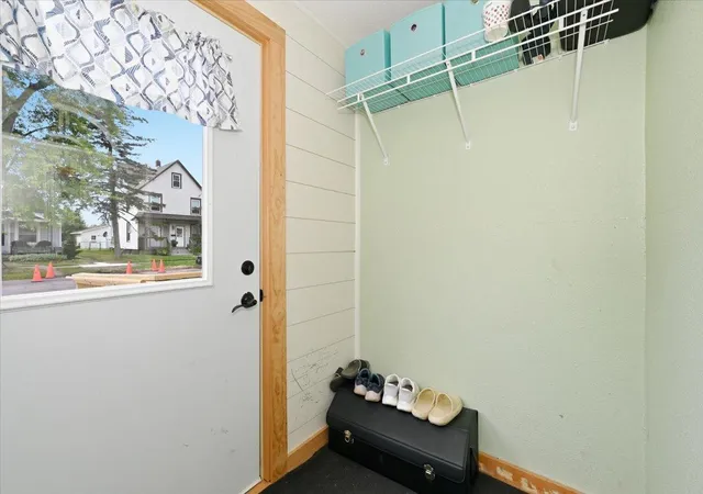 Photo 3 of Single family home for sale at 2334 Banks Ave, Superior, WI 54880 | MLS# 7123904 | Listing updated on 2026-09-26
