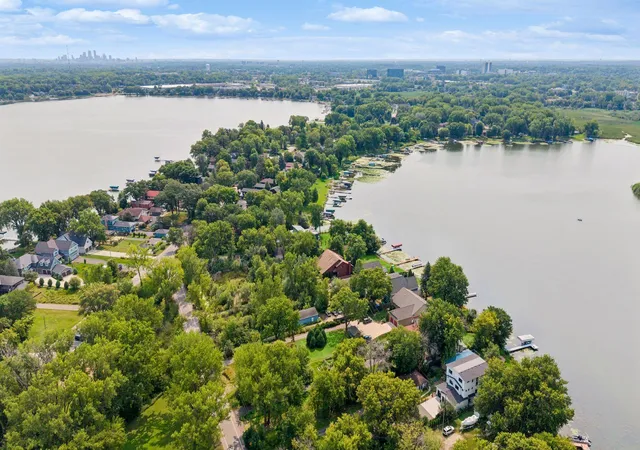 Photo 2 of Sale Pending at 225 Peninsula Rd, Minneapolis, MN 55441 | MLS# 7123918 | Listing updated on 2026-08-28