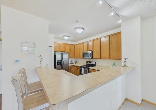 Photo 5 of Condo for sale at 150 E Burnsville Pkwy #309, Burnsville, MN 55337 | MLS# 7123921 | Listing updated on 2026-09-01