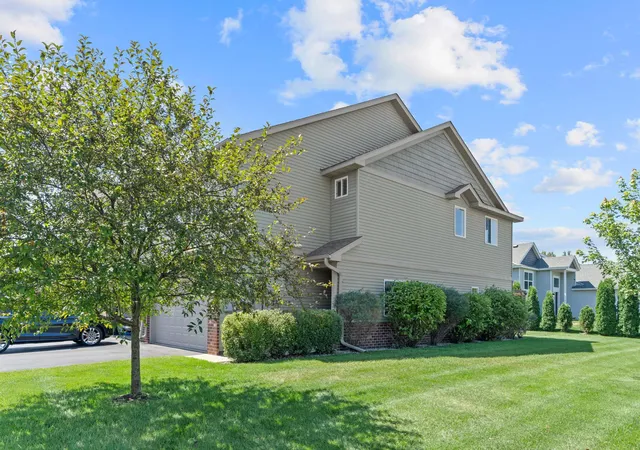 Photo 3 of Single family home for sale at 7893 Gotland Ln, Circle Pines, MN 55014 | MLS# 7123939 | Listing updated on 2026-08-31
